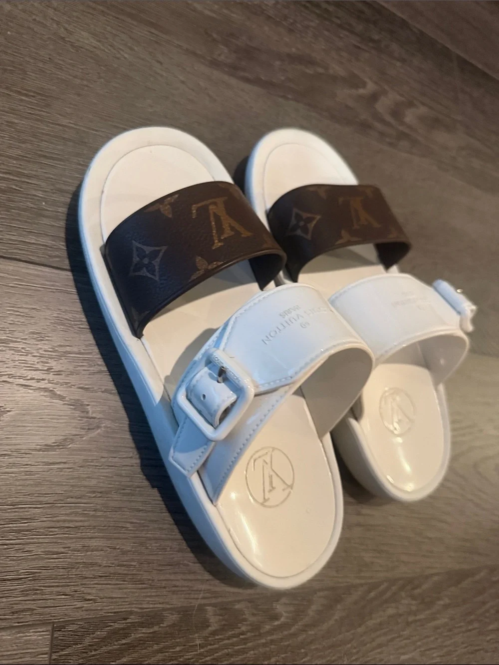 Louis Vuitton White and Brown Monogram Slide Sandals